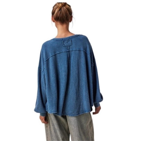Free People We The Free Textured Blue Knit Top. - Picture 7 of 11